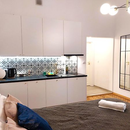 Unique Style Apartments Old Town - 25 Min From The Airport - By Homelike Krakow Exterior photo